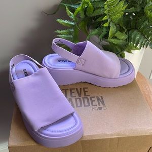 Steve Madden girls’ size 1 slides